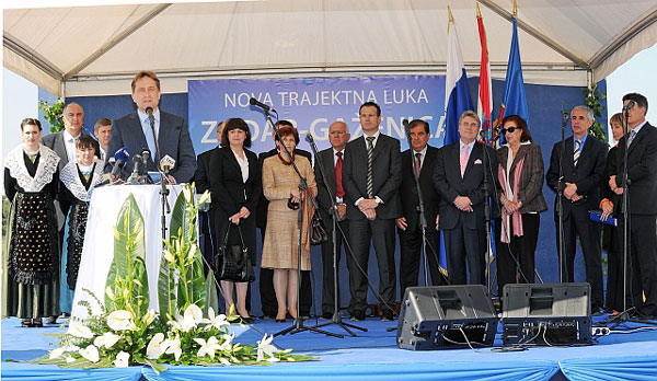 2009. 05. 04 - Ministar Kalmeta otvorio radove na Izgradnji Nove Luke Zadar u Gaženici